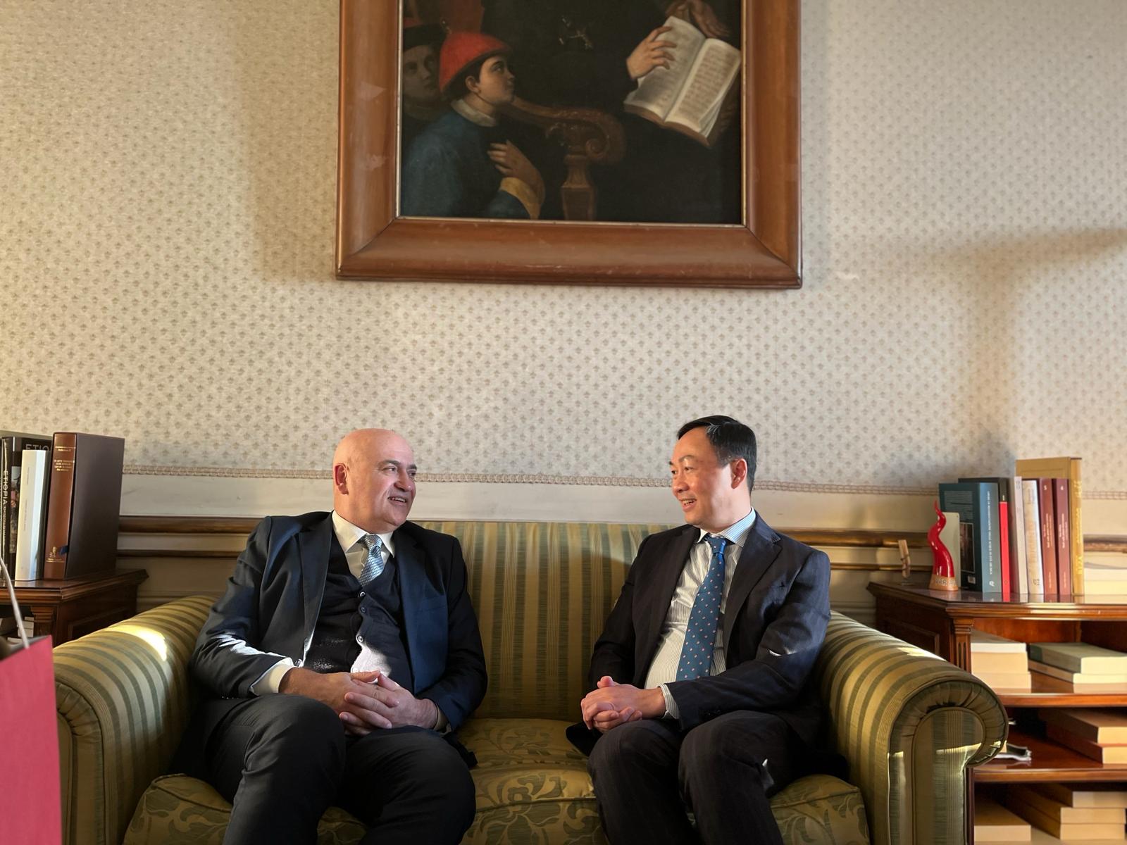 Visita dell'Ambasciatore del Vietnam all'Orientale