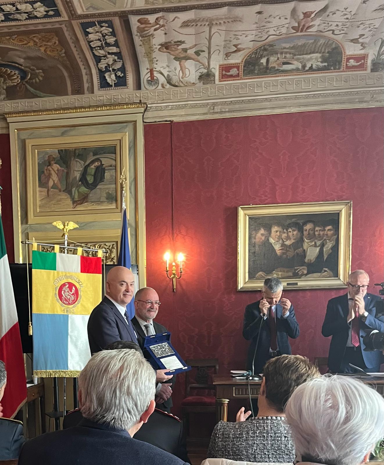 Rettore Tottoli: Premiato per la Ricerca Scientifica 2024