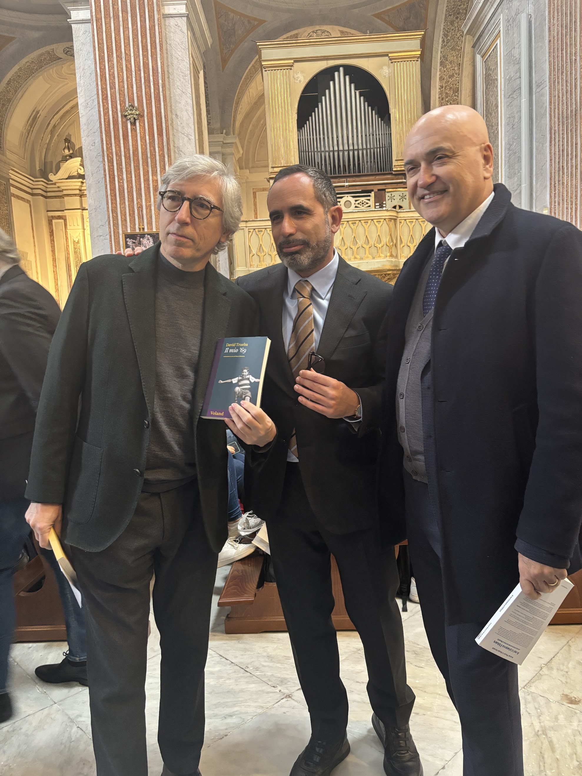 David Trueba riceve la Laurea Honoris Causa a Napoli: un omaggio alla sua carriera