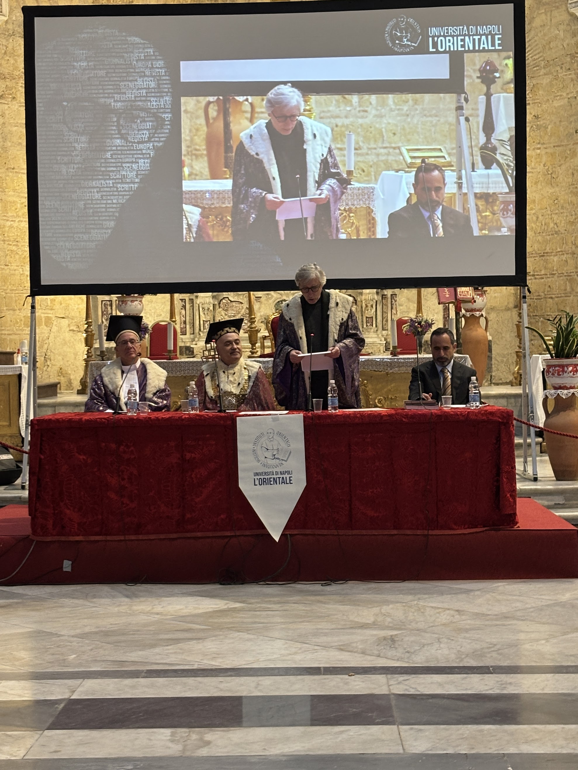 David Trueba riceve la Laurea Honoris Causa a Napoli: un omaggio alla sua carriera