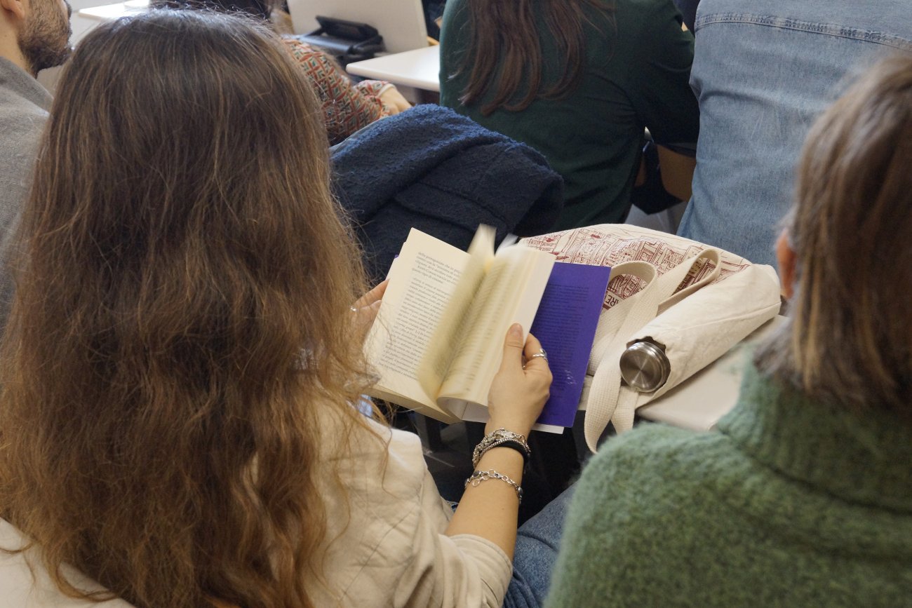 Presentazione del libro Storia del Black cinema dalle origini ad oggi di Rosario Gallone Università L'Orientale Centro Linguistico
