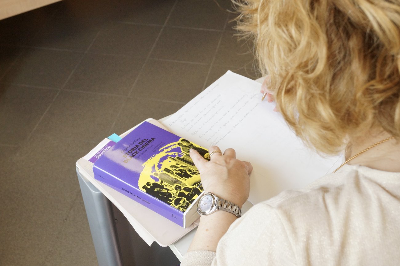 Presentazione del libro Storia del Black cinema dalle origini ad oggi di Rosario Gallone Università L'Orientale Centro Linguistico