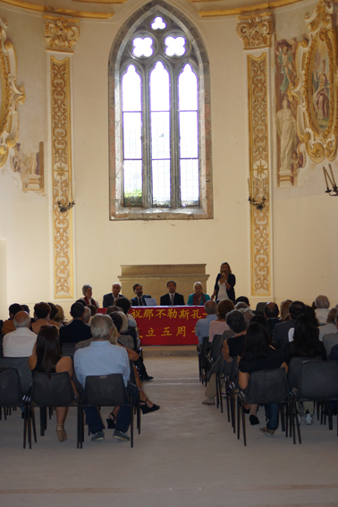 Italiani in Cina. Note di viaggio tra il visibile e l’invisibile Istituto Confucio Università Napoli L'Orientale