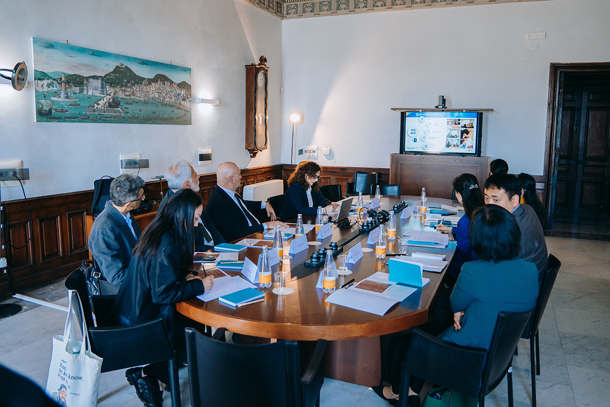 Istituto Confucio Napoli Comitato Direttivo Università di Napoli L'Orientale