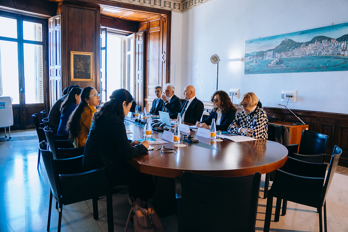 Istituto Confucio Napoli Comitato Direttivo Università di Napoli L'Orientale
