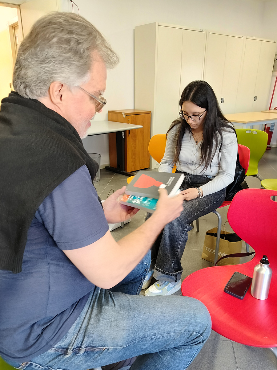 Università di Napoli L'Orientale - CLAOR - Book Club