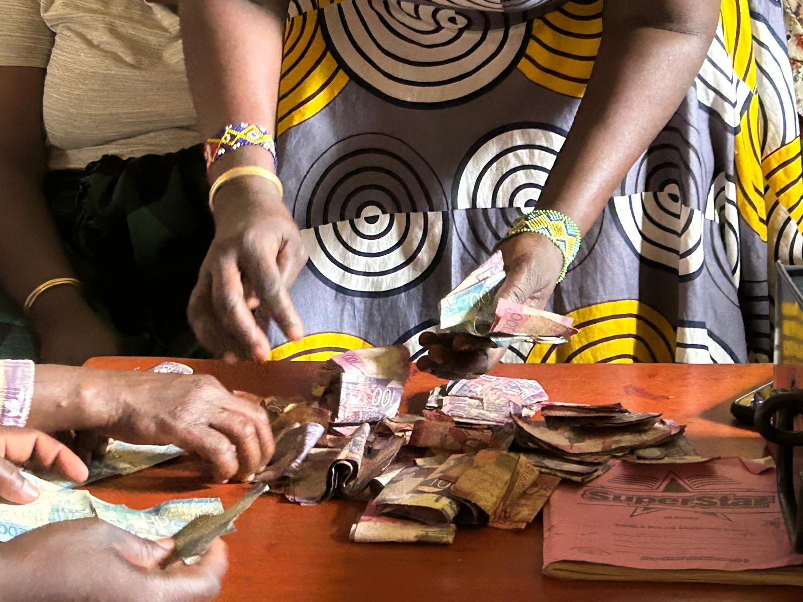 Gruppi di credito rotativo organizzati da donne in west Pokot
