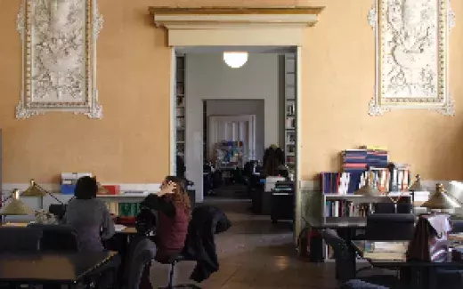 Interno biblioteca