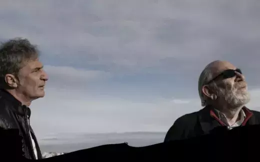 Un viaggio nella memoria della città: Napoli rivissuta attraverso il ricordo e l'immaginazione