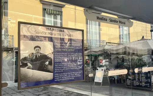 Napoli ricorda Sándor Márai: inaugurata la pensilina “Medina”