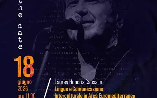 “Meglio ’na tammurriata ca ’na guerra”: la laurea honoris causa a Enzo Avitabile