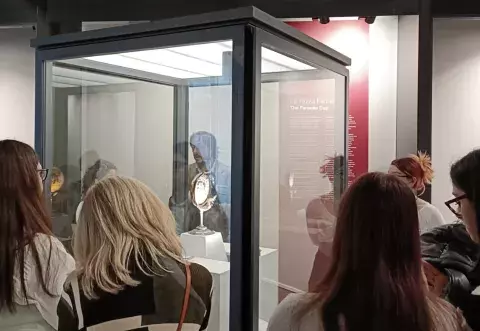 In visita alla Collezione Farnese (MANN)