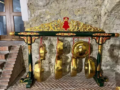Inaugurazione del gamelan Gedhe indonesiano