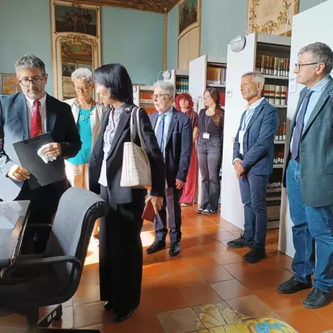 Hikariko Ono ha tenuto una conferenza sulla diplomazia giapponese in Italia